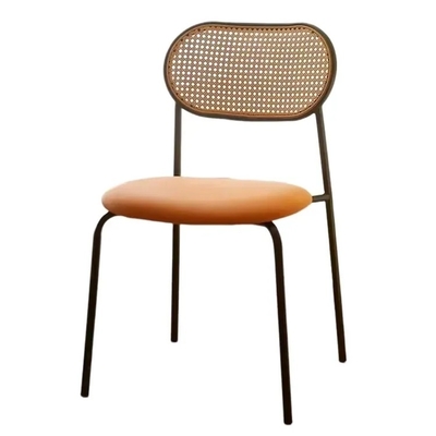 Silla de comedor de ratán moderno apilable con marco de metal